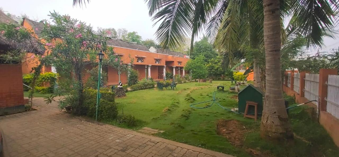 Chettinadu Mansion - An Authentic Heritage Palace Kānādukāttān Esterno foto
