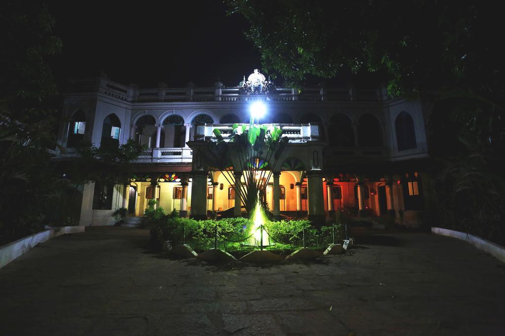 Chettinadu Mansion - An Authentic Heritage Palace Kānādukāttān Esterno foto